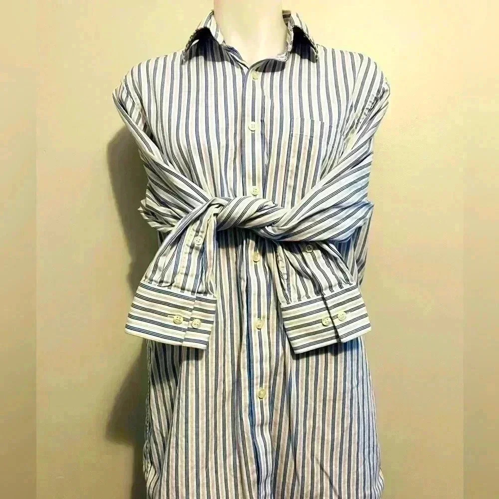 Michael Kors men’s sz 15 neck, sleeves 32/33, white w blue & grey pin stripes
